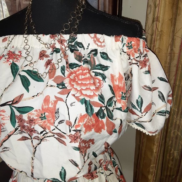 Stylehouse Off the Shoulder Floral Mini Dress w/ pockets Size Small - Picture 5 of 15